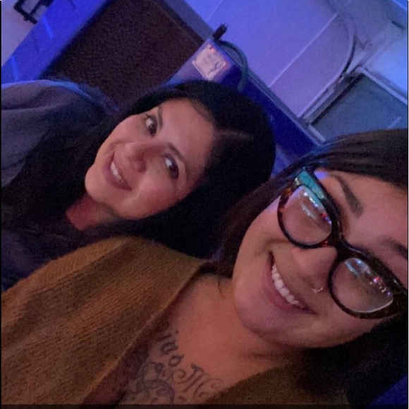 Meet your Posher, Cynthia - Picture 7 of 10